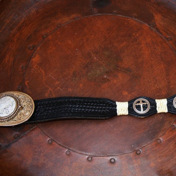 𝅺Hand Tooled Black Leather Cross Belt Size 32 - Picture 4 of 7